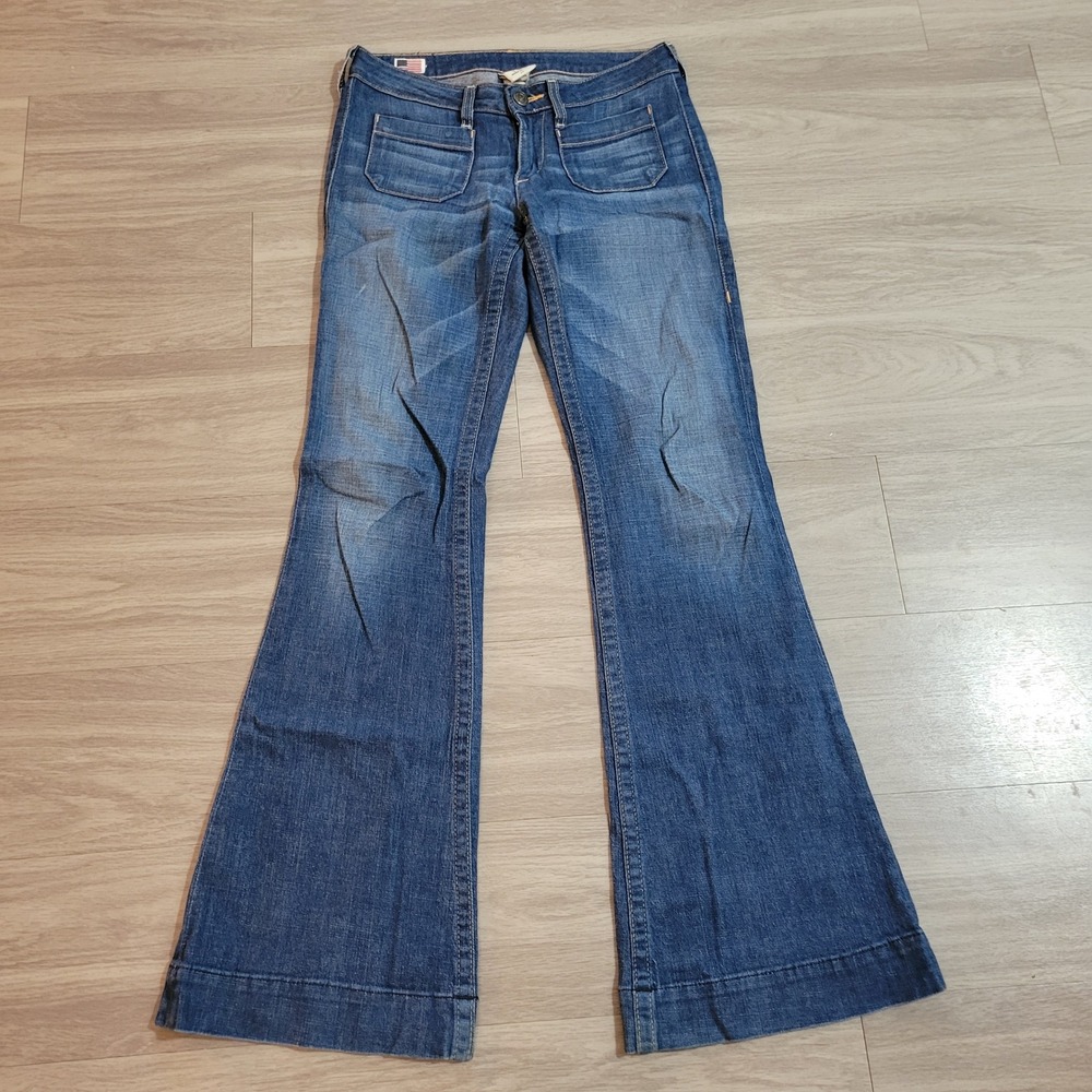 True Religion Flare Jeans Womens 27(31x36)Blue Medium Wash Low Rise USA Stretch